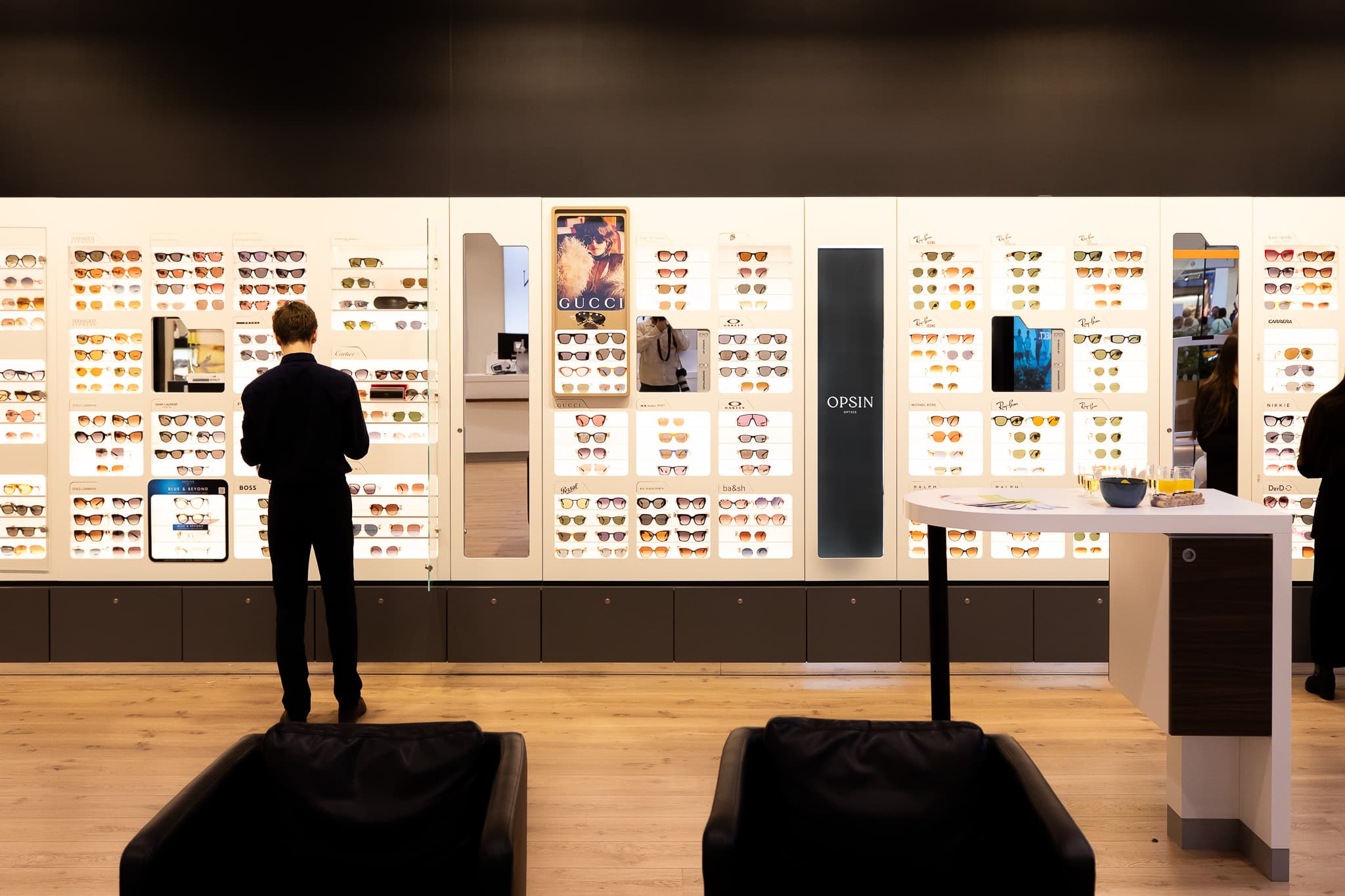 Opsins optics Sint Niklaas store shelf
